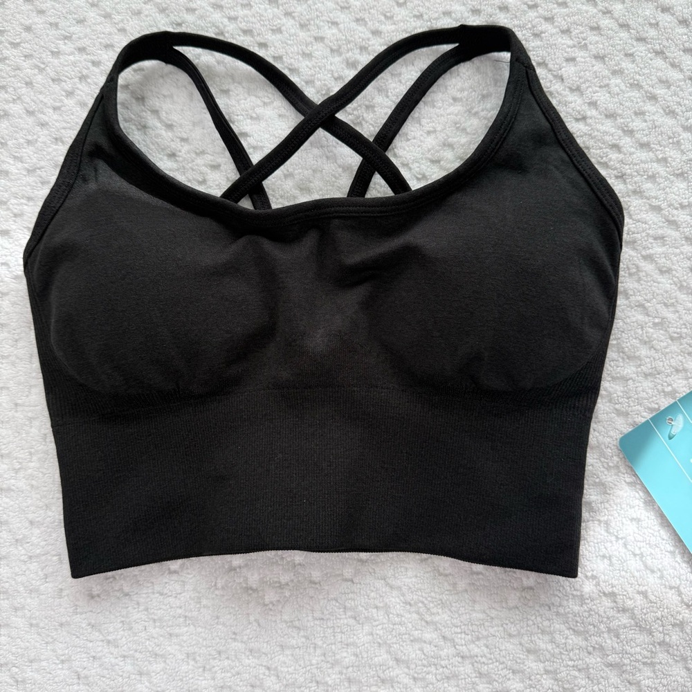 ! NWT. JOYSPELS Seamless Beauty Back Sports Bra